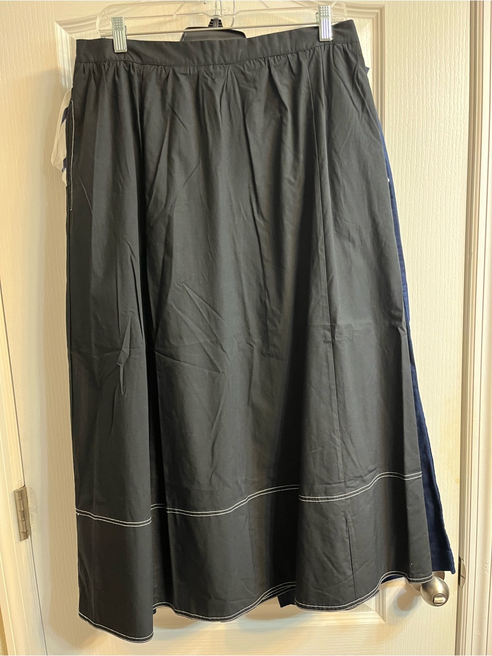 Women's Black Maxi A-Line Skirt with Contrast Stitching Size Large
